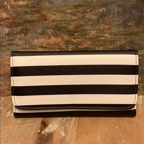 Kut from the Kloth Handbags - NWOT Kut from the Kloth Wallet